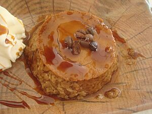Archivo:Flan de huevo y café