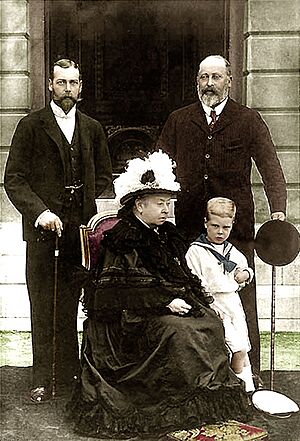 Archivo:Four generations QV colour