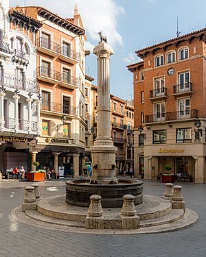 Archivo:Fuente del Torico
