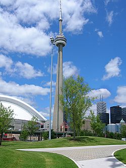 Archivo:Hto Park and CN Tower