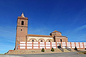Archivo:Iglesia de la Asunción de Nuestra Señora Vista lateral