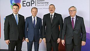 Archivo:Ilham Aliyev with EU officials