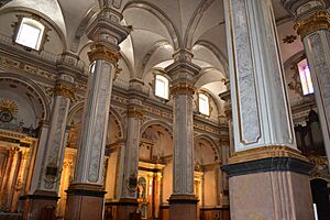 Archivo:Interior de la Iglesia de San Jaime de Villarreal 01