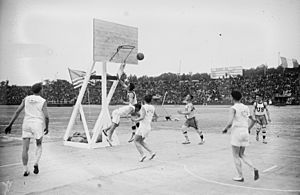 Archivo:Jeux interalliés 1919 basket-ball 01