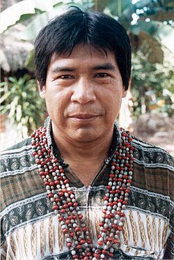 Líder awajún Santiago Manuin en el Centro Takiwasi.jpg