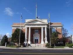 Lyon County Courthouse (Nevada).jpg