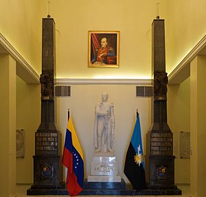 Archivo:Monumento Rafael Urdaneta I
