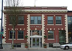 Newberg Oregon city hall.JPG