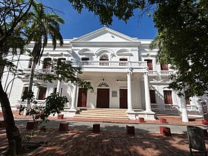 Archivo:Palacio de Justicia Santa Marta