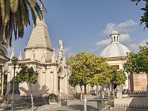 Panteones de San Miguel.jpg