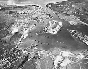 Archivo:Pearl Harbor looking southwest-Oct41