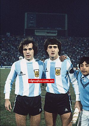 Archivo:Sabella y alonso seleccion argentina