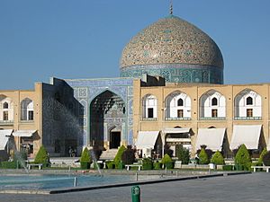 Archivo:Sheikh Lotfallah Esfahan
