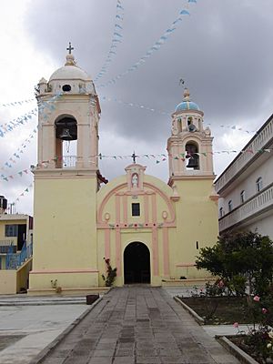 Archivo:Templo de Santa María Atexcac