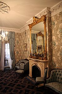 Archivo:Theodore roosevelt birthplace sitting room 2006