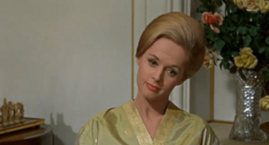 Archivo:Tippi Hedren in "A Countess from Hong Kong" (1967) (alternate)