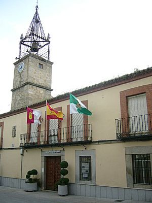 Archivo:Ayuntamiento de Menasalbas