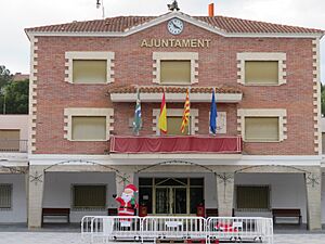 Archivo:Ayuntamiento de Mequinenza, Zaragoza. 2025