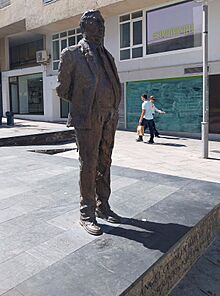 Badajoz - Avenida de Villanueva, Monumento a Miguel Ángel Celdrán Matute 2.jpg