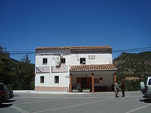 Archivo:Casa de Cultura (Cirat)