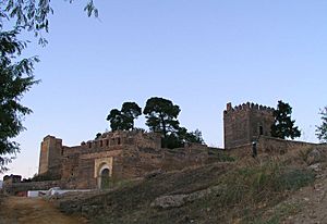 Archivo:Castillo de Luna