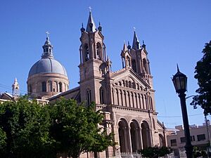 Archivo:Catedral de San Nicolás de Bari (La Rioja)