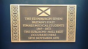 Archivo:Edinburgh Seven Plaque