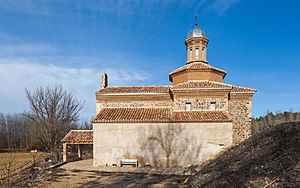 Archivo:Ermita de la Virgen del Rosario, Luco de Jiloca, Teruel, España, 2014-01-08, DD 02