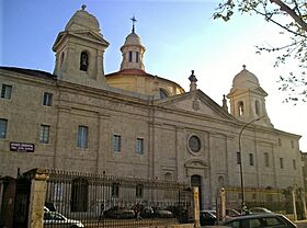 Fachada principal del Convento de los Agustinos Filipinos, Valladolid. Obra de Ventura Rodríguez.JPG