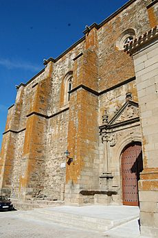 Archivo:Iglesia de San Juan (Malpartida de Plasencia)-02