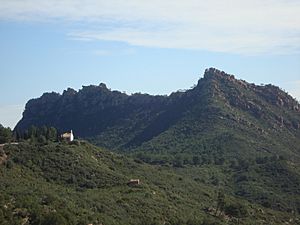 Archivo:Les Agulles de Santa Àgueda, Parc Natural del Desert de Les Palmes, Castelló