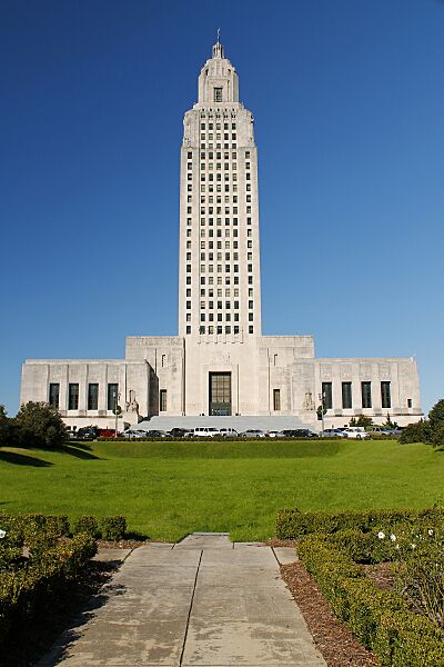 Louisiana State Capitol Building (33297405985)