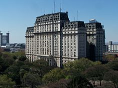 Archivo:Ministerio de Defensa Argentina Edificio Libertador