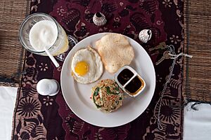 Archivo:Nasi goreng, Gili Trawangan (island), Indonesia