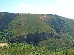 Archivo:Plegamiento de Campodola Leixazós en la Sierra do Caurel