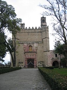 Archivo:Portada del Convento Franciscano Huejotzingo ( C Garza)
