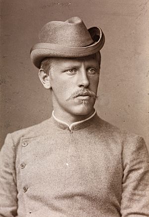 Archivo:Portrett av Fridtjof Nansen med hatt, 1889