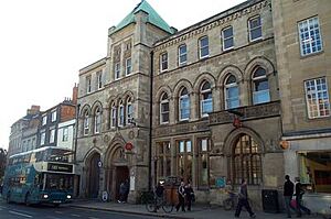 Archivo:Post Office Oxford 20040124