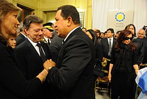 Archivo:Presidente Juan Manuel Santos con Hugo Chavez