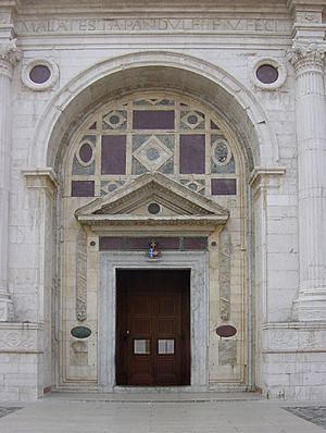 Archivo:Rimini - Tempio malatestiano - Ingresso - Foto Giovanni Dall'Orto, aprile 2004