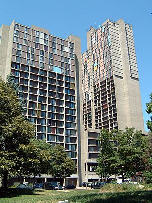Archivo:Riverside Plaza