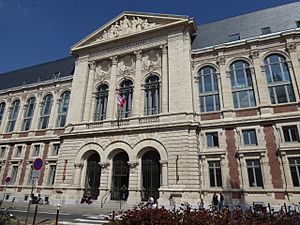 Archivo:Sciences politiques Lille