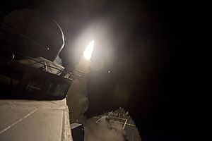 Archivo:Tomahawk launch from USS Arleigh Burke (DDG-51) in September 2014