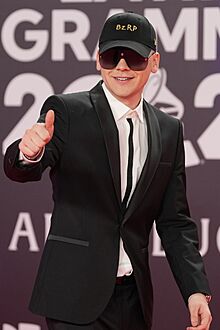 2023-11-16 Gala de los Latin Grammy, 04 (cropped).jpg