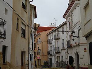 Archivo:Calle Clemente Cerdá del municipio de Torás (España)