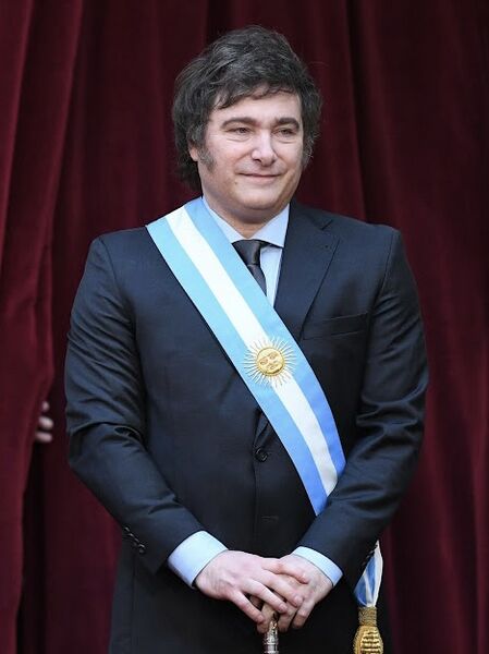 Cristina Fernández de Kirchner y Javier Milei (cropped)