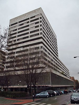 Archivo:Edificio Eurobuilding 2, Madrid