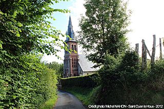 Eglise de Saint-Ouen-Le-Houx.jpg
