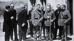 Archivo:El General Martinez Con Su Gabinete Presidencial