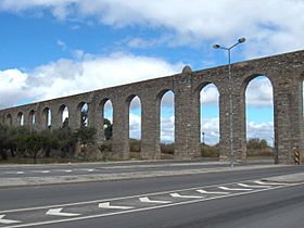 Evora.aqueduct